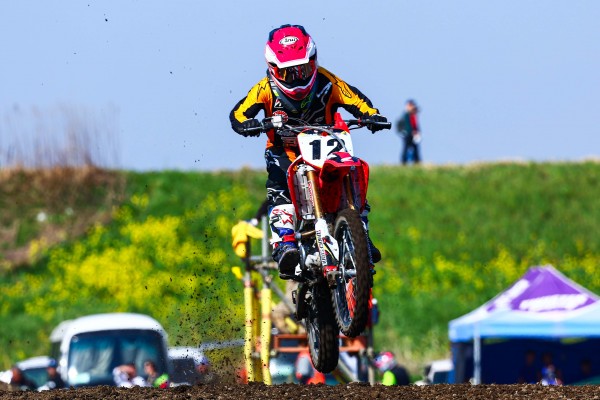 LMX #12 山﨑琴乃