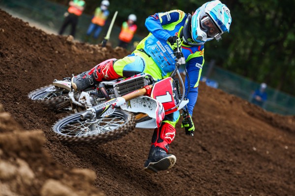 LMX ＃1  川井 麻央のサムネイル