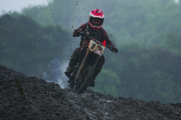 LMX  #12  山﨑 琴乃のサムネイル