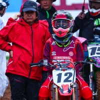 LMX #12 山﨑 琴乃のサムネイル